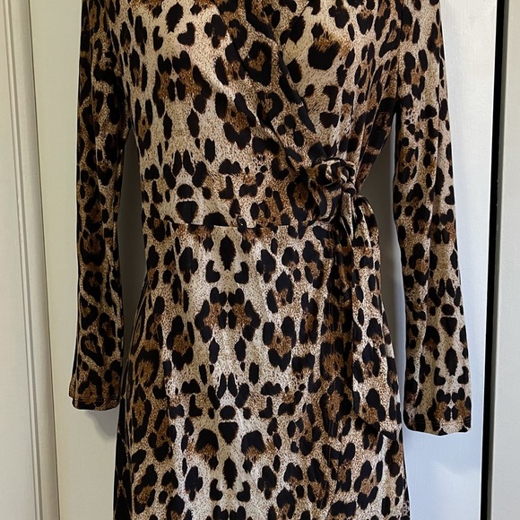 LEOPARD WRAP DRESS - Picture 4 of 6